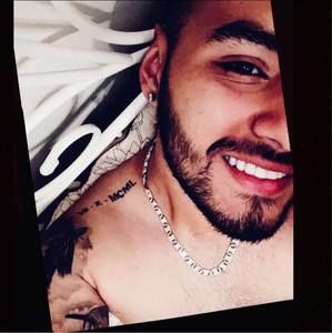 Meet your Posher, Sebastián